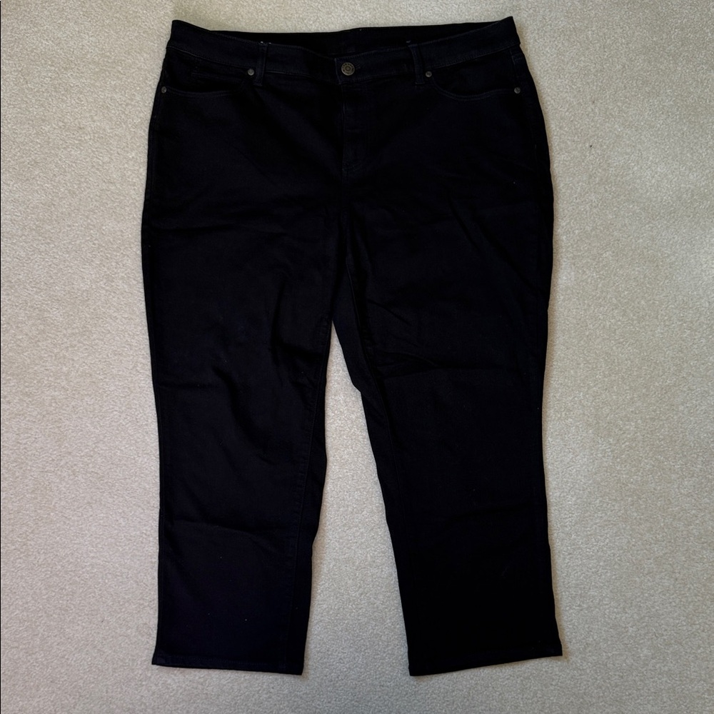 Women's Black Denim Straight Crop Jeans